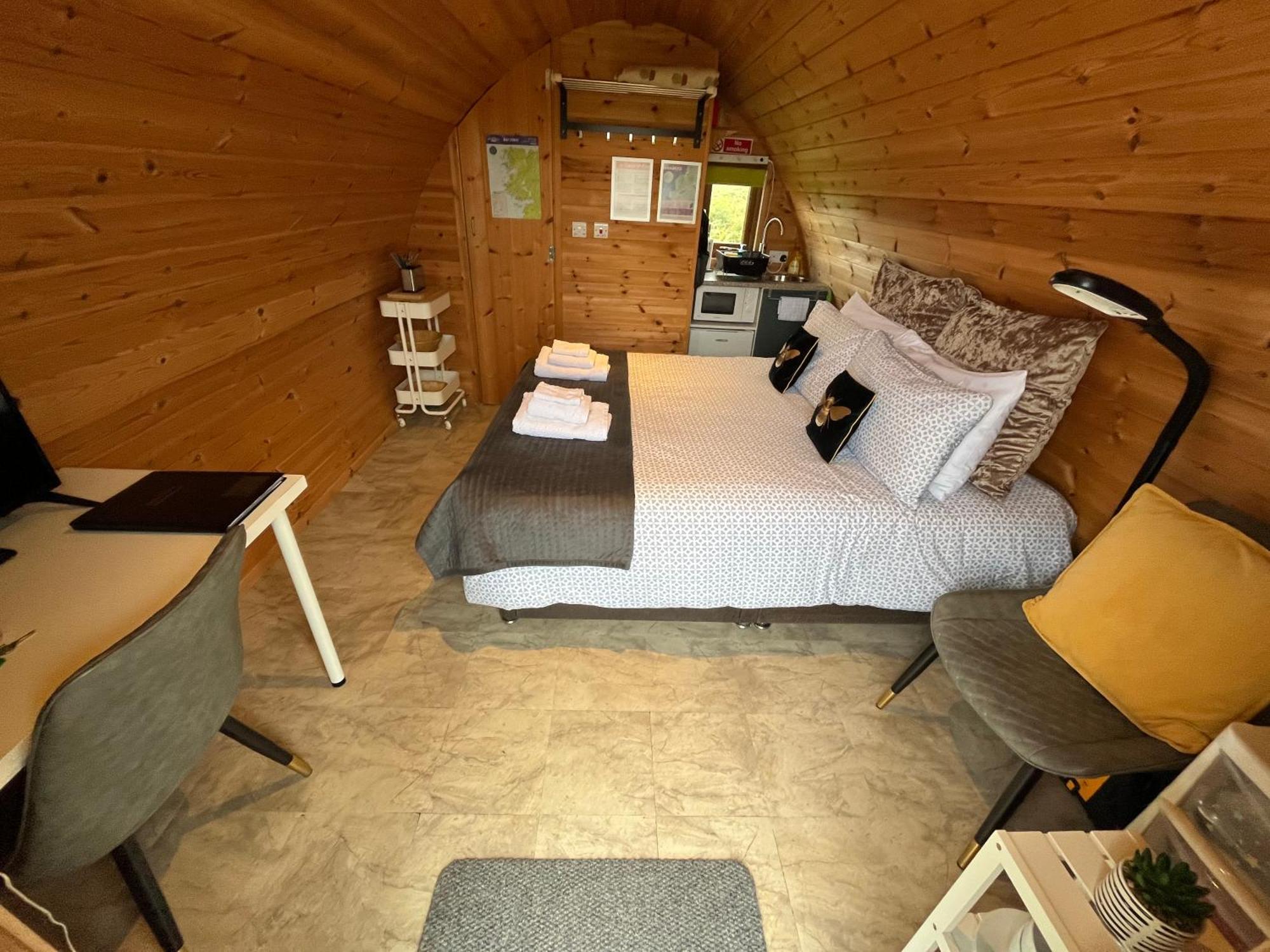 Earls View Pod Hotel Carna Екстериор снимка